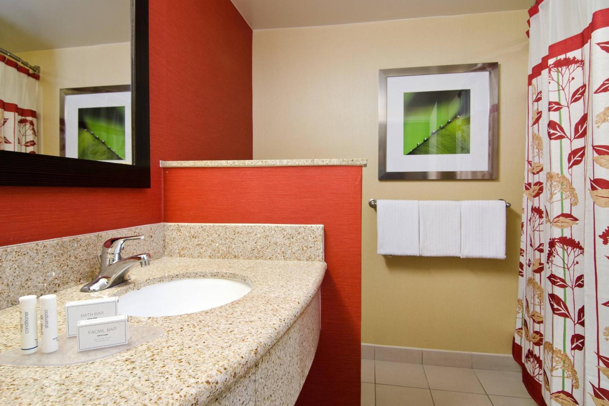 Courtyard By Marriott Birmingham Downtown At Uab Hotel Ngoại thất bức ảnh